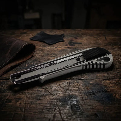 Nůž na kůži s odlamovací čepelí 18mm – CraftPoint